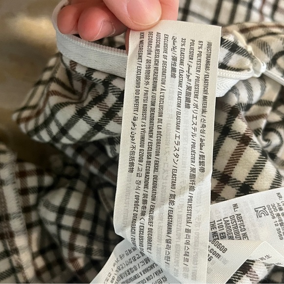 Hollister Y2K Babydoll Black and White Plaid Sleeveless Pleated A-Line Dress - Picture 10 of 12